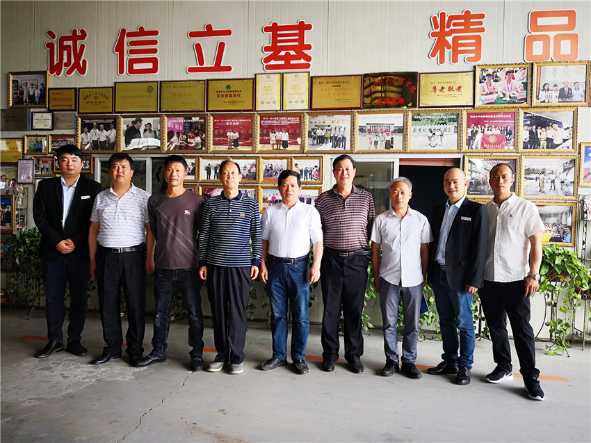 2018年3月，陜西省農(nóng)業(yè)廳原副廳長一行蒞臨我司參觀考察